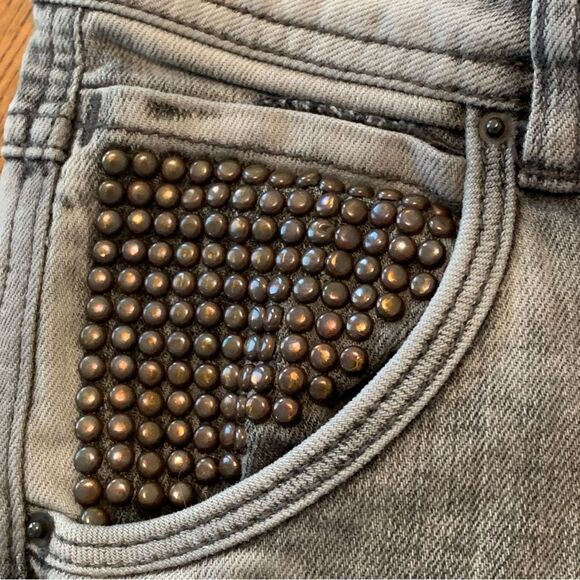LTB Jeans Women’s Size 27 Gray Button Fly Studded pocket Raw Hem Distressed. - Picture 8 of 15